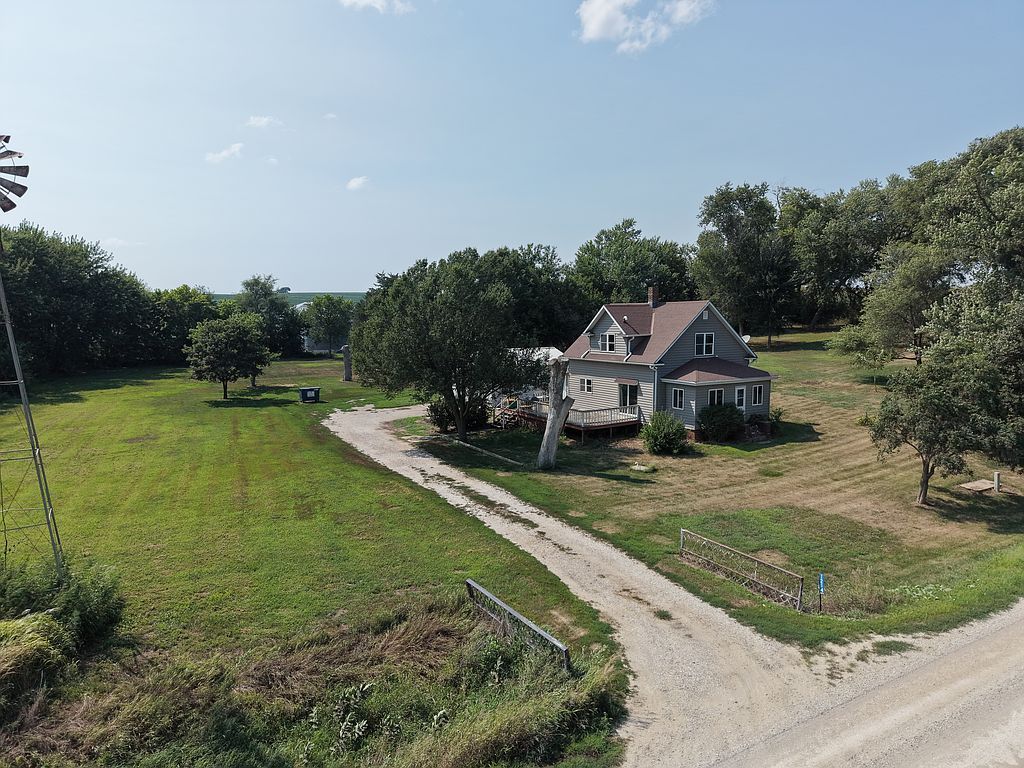 1214 Oak Rd - Property Image