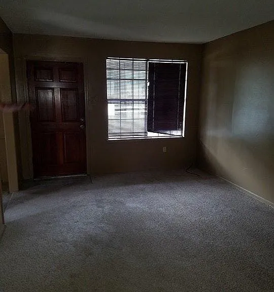 4462 Sumners Wells Rd — Photo 2