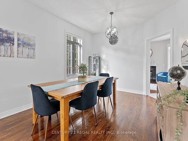 42 Ballymore Dr — Photo 10