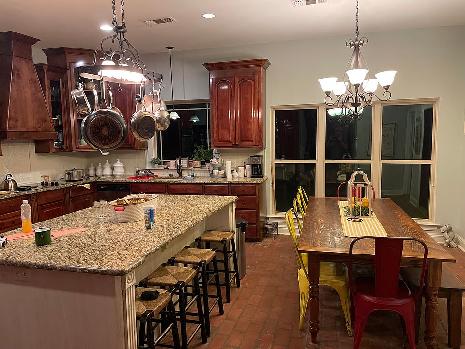 2nd image of 1234 Tanyard Rd