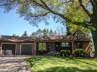 8366 Venice Dr NE, Warren, OH 44484