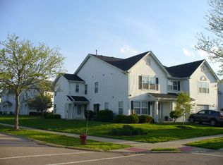 2497 Frost Dr, Aurora, IL 60503