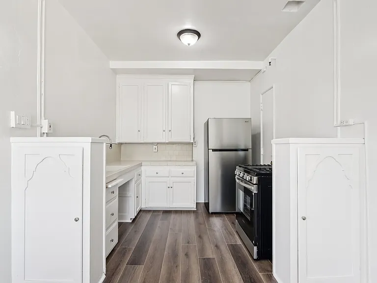 Linda Vista Apartments — Photo 7
