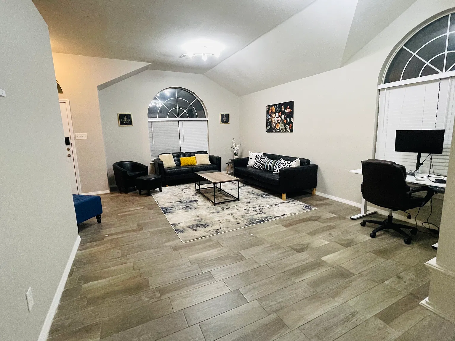 3 bed, 1822 sqft, $3,200 — Photo 4