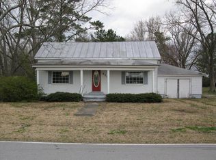 825 Gray Rd, Vanceboro, NC 28586