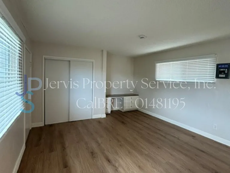 6304 Newlin Ave #D — Photo 2