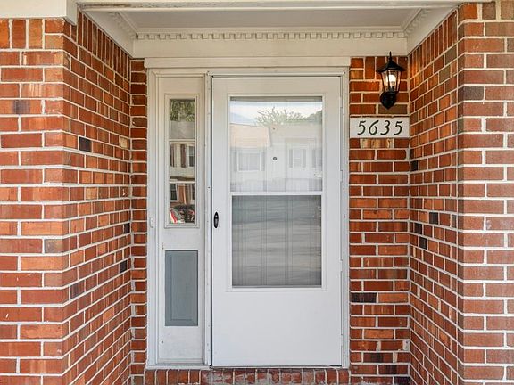2nd image of 5635 Picadilly Ln