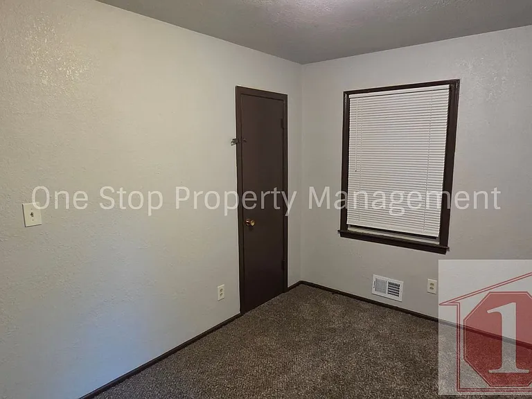 8713 E 111th St — Photo 11
