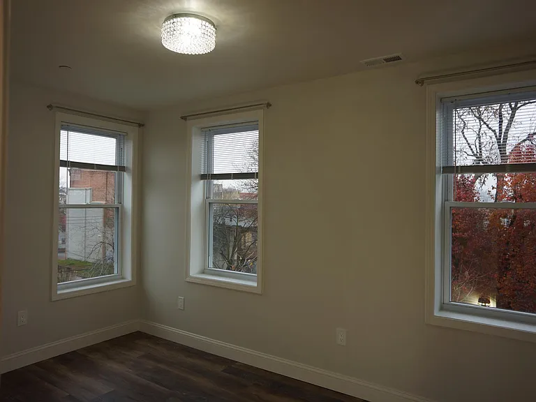1520 Hollins St #3 — Photo 75