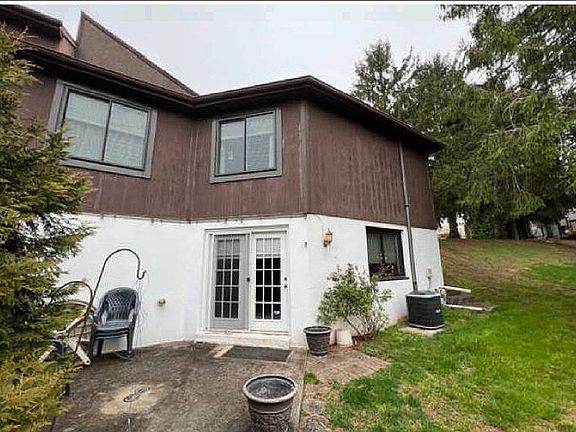 Separate bsmt entrance