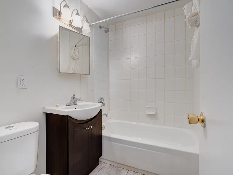 8 Hector Ave #FEED — Photo 7