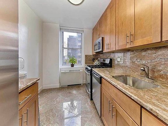 3rd image of 250 E 65th St APT 5G