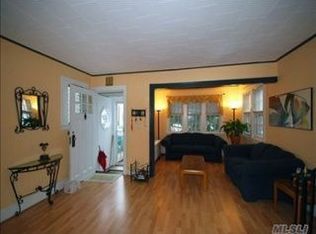 9043 184th Pl, Hollis, NY 11423