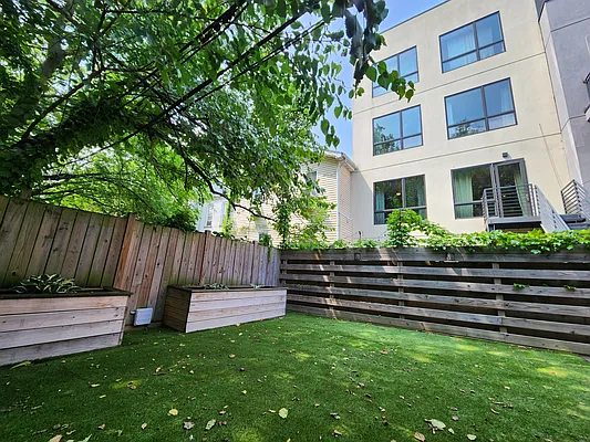 Rented by City Connections Realty | media 31