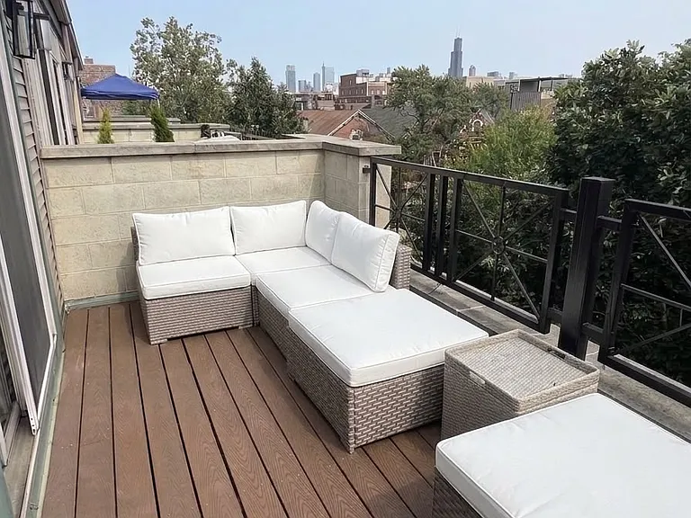 1706 W Pearson St — Photo 18