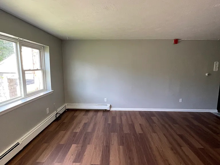 467 Allen St #301 — Photo 6