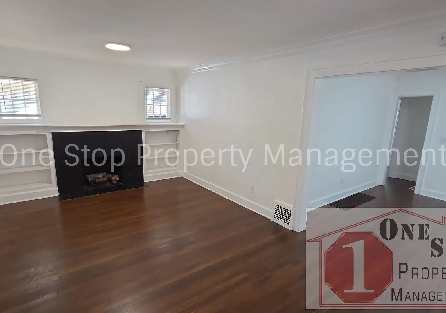 Charming 3 Bed, 1.5 Bath Home in KCMO! — Photo 4