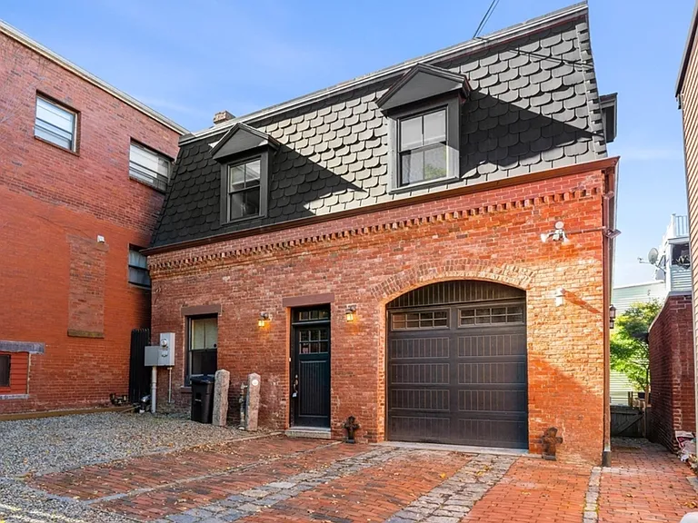 653R E 3rd St — Photo 23