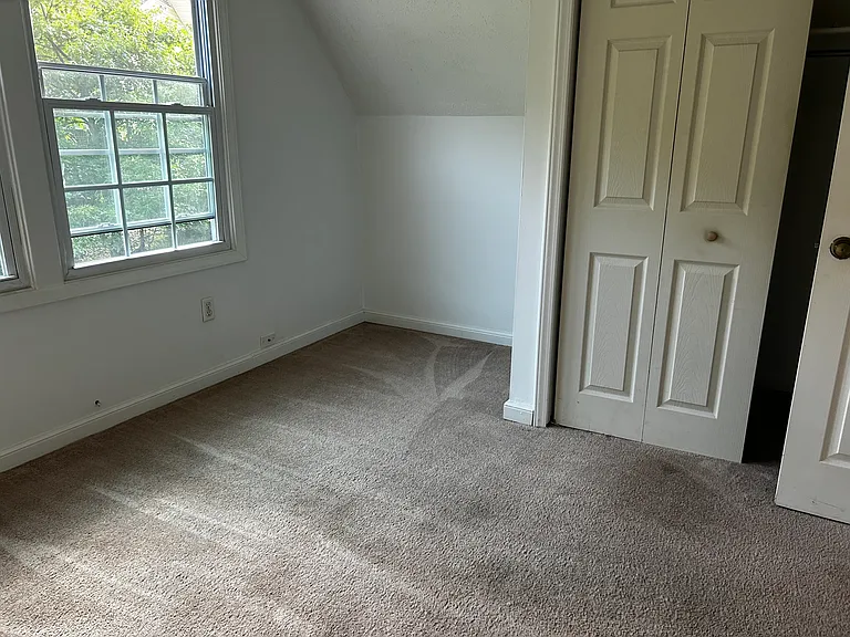 Lyle Ln — Photo 24