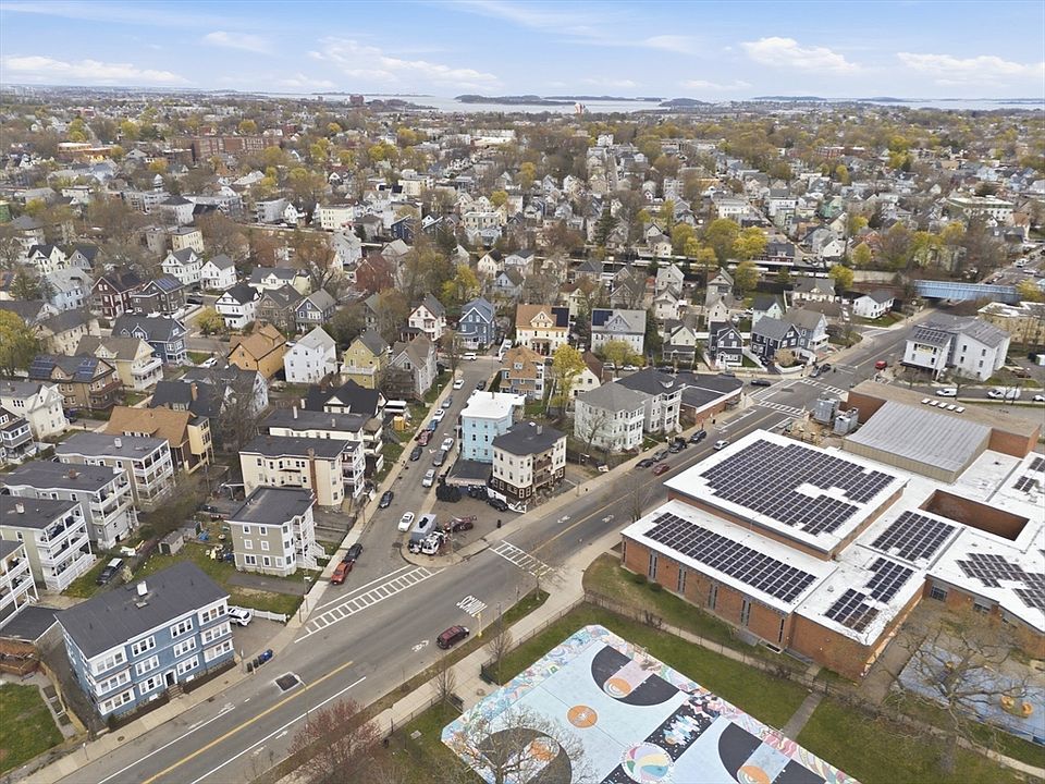 1st image of 9 Helen St