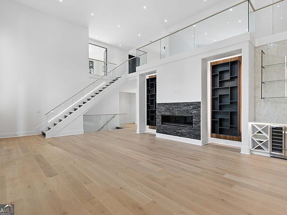 4th image of 1000 Clementstone North Dr #E
