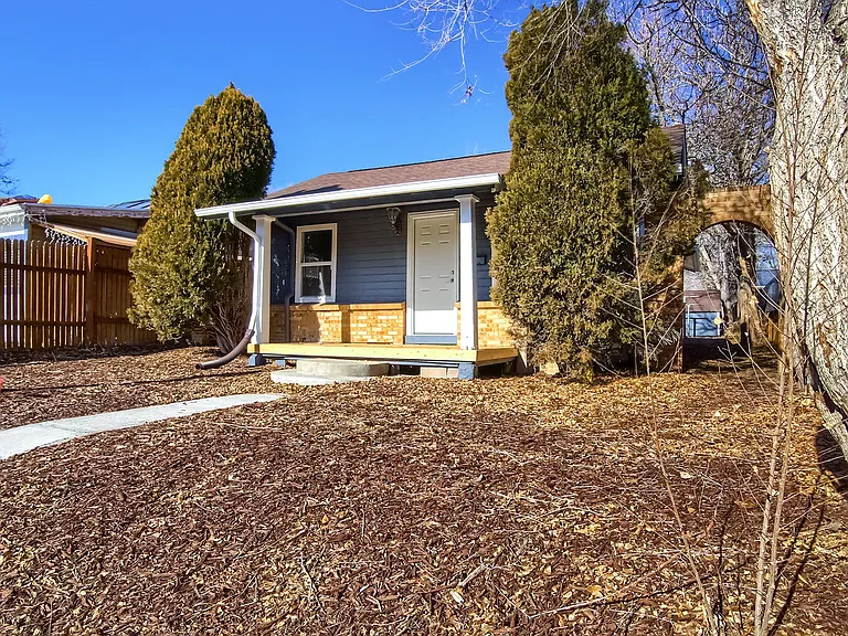 3467 W Dakota Ave — Photo 18