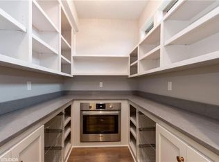 9500 Lone Elm Rd, Lenexa, KS 66220