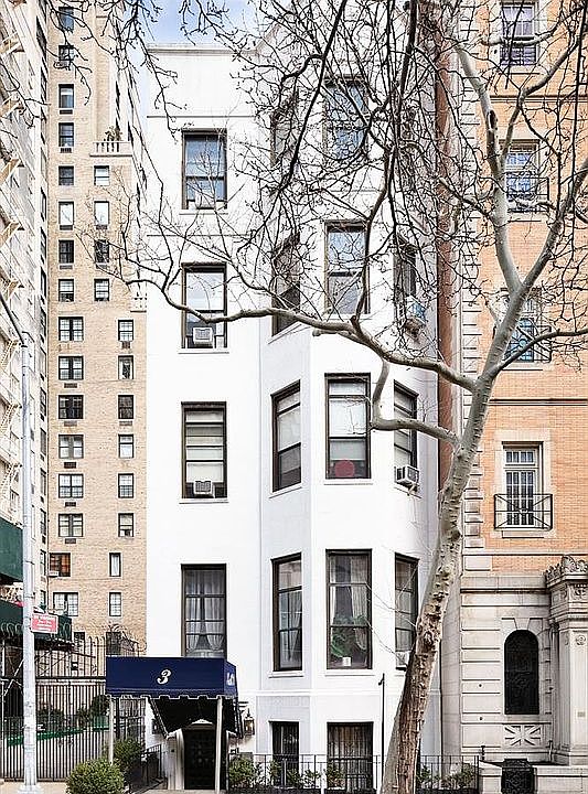 1st image of 3 E 63rd St