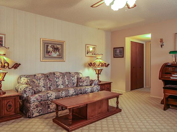 4th image of 6558 E Barstow St