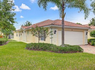 697 Hudson Bay Dr, Palm Beach Gardens, FL 33410
