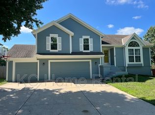 501 E Hawthorn St, Gardner, KS 66030