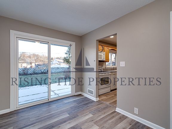 5th image of 555 Lohnes Dr