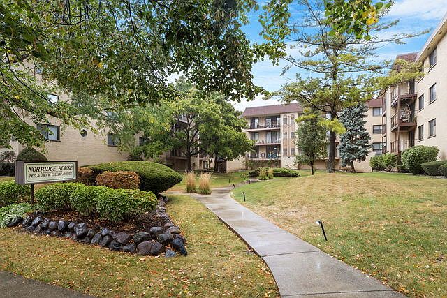 1st image of 7100 W Cullom Ave Unit 312