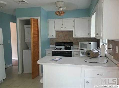 4th image of 8 Frankies Ln