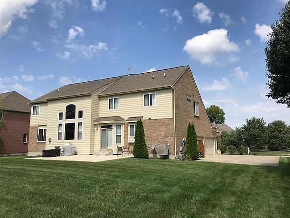 3rd image of 7933 Hedgewood Cir