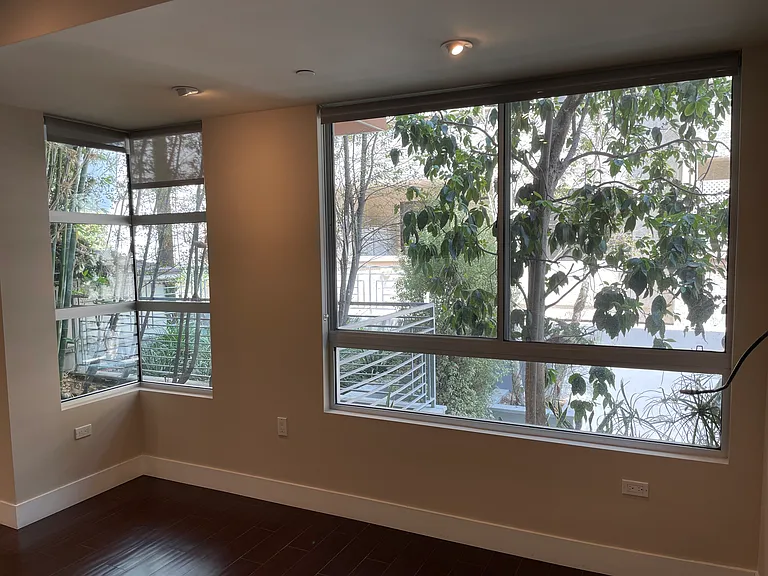 1666 Greenfield Ave #103 — Photo 25