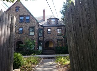240 Walnut St, Brookline, MA 02445