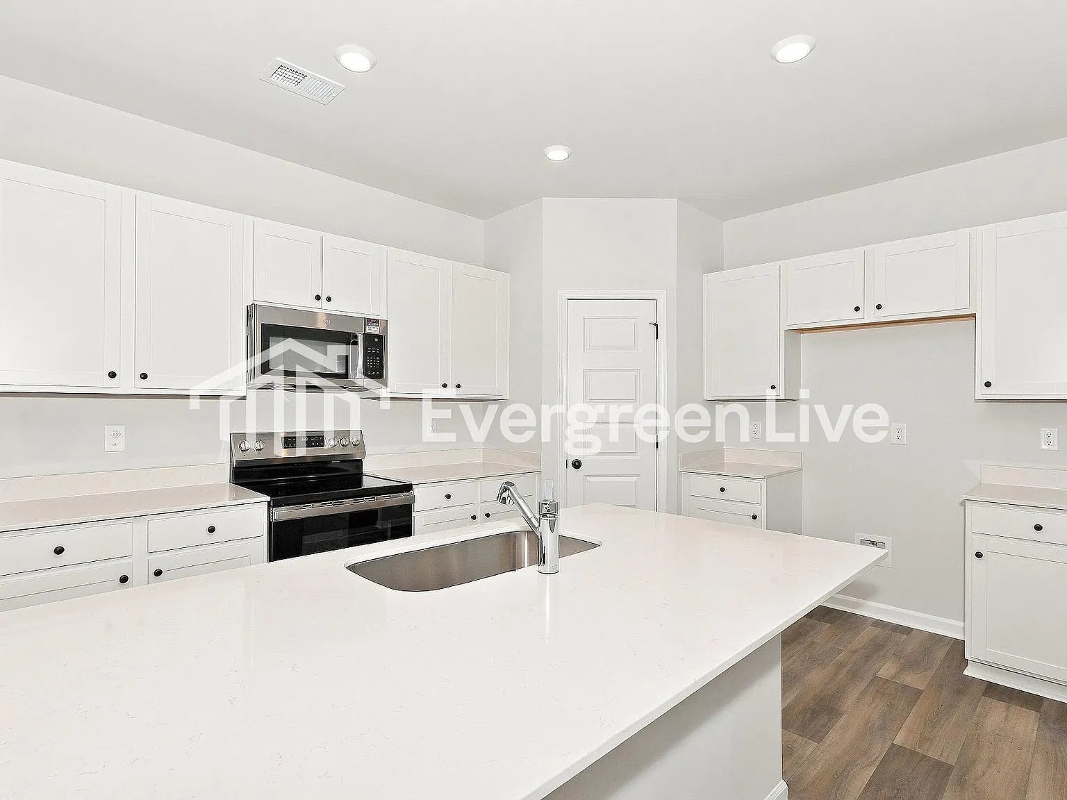 3 bed, 2.5 bath, 1897 sqft, $1,850 — Photo 4