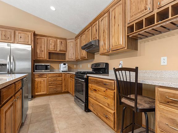 3rd image of 1440 Brady Ln
