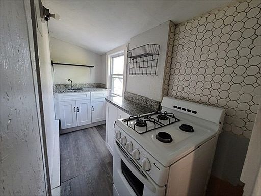 2nd image of 12 Farnum St #3