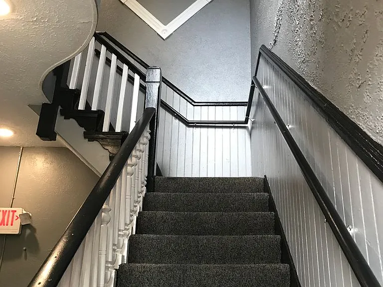 Walnut St. Apartments — Photo 35