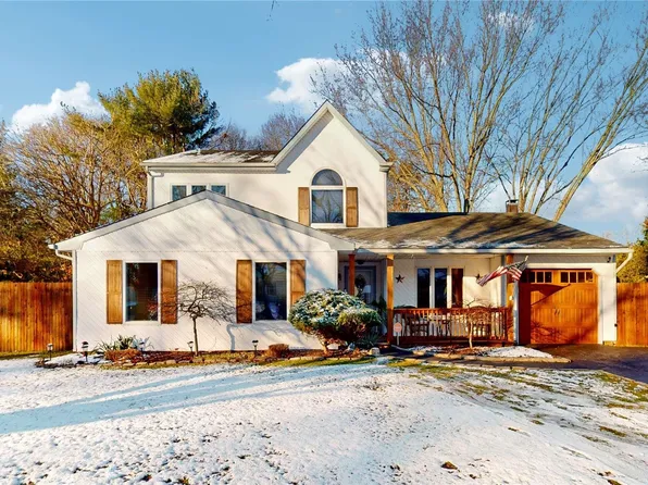 12 Timber Trail Lane, Medford, NY 11763