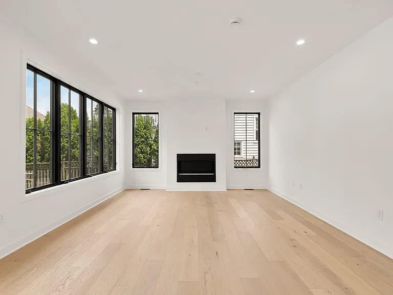 5015 Elm St — Photo 16