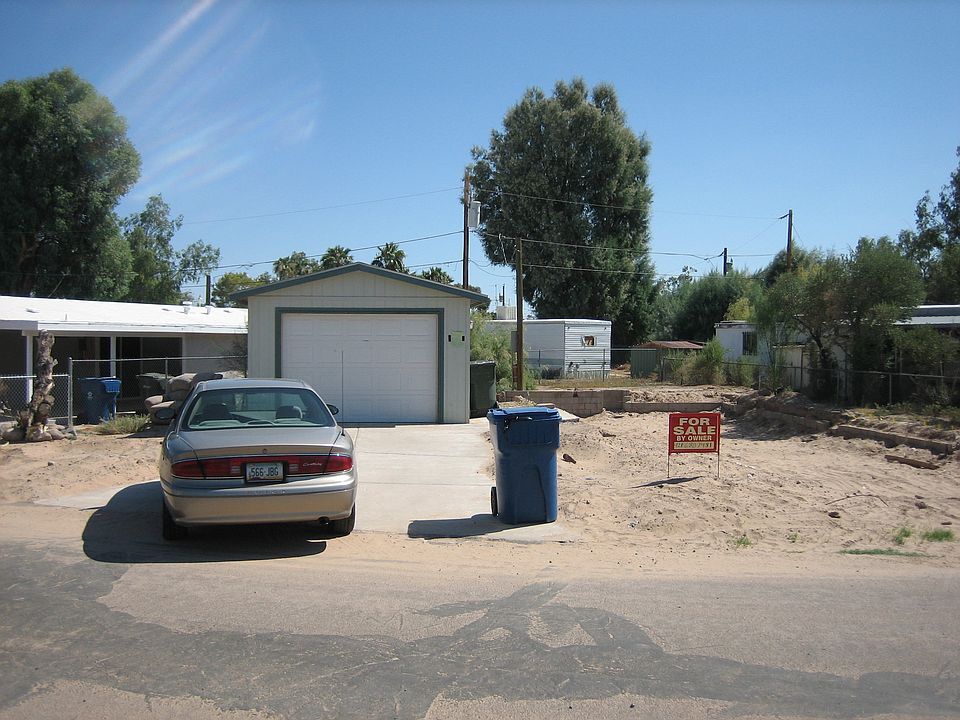 2nd image of 1910 Castleberry Ln