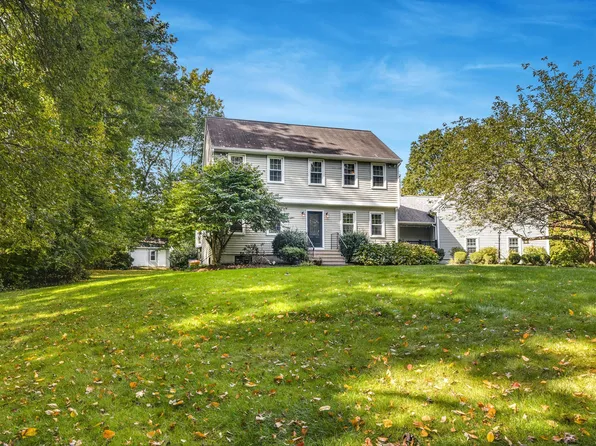 253 Heartland Terrace, Orange, CT 06477