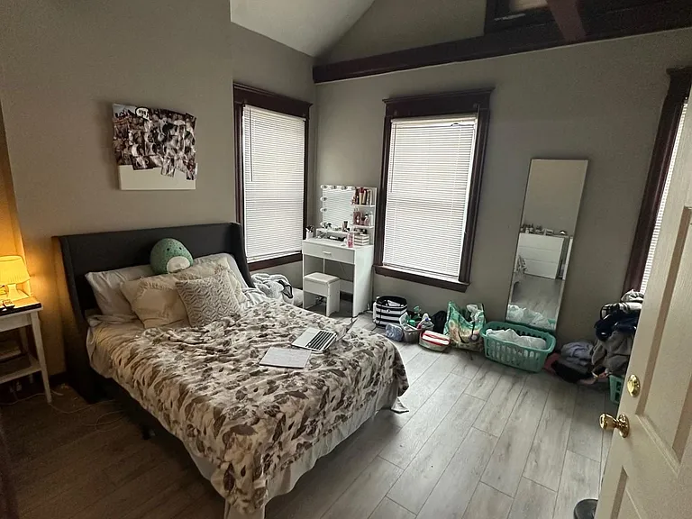 2318 Flora St — Photo 10