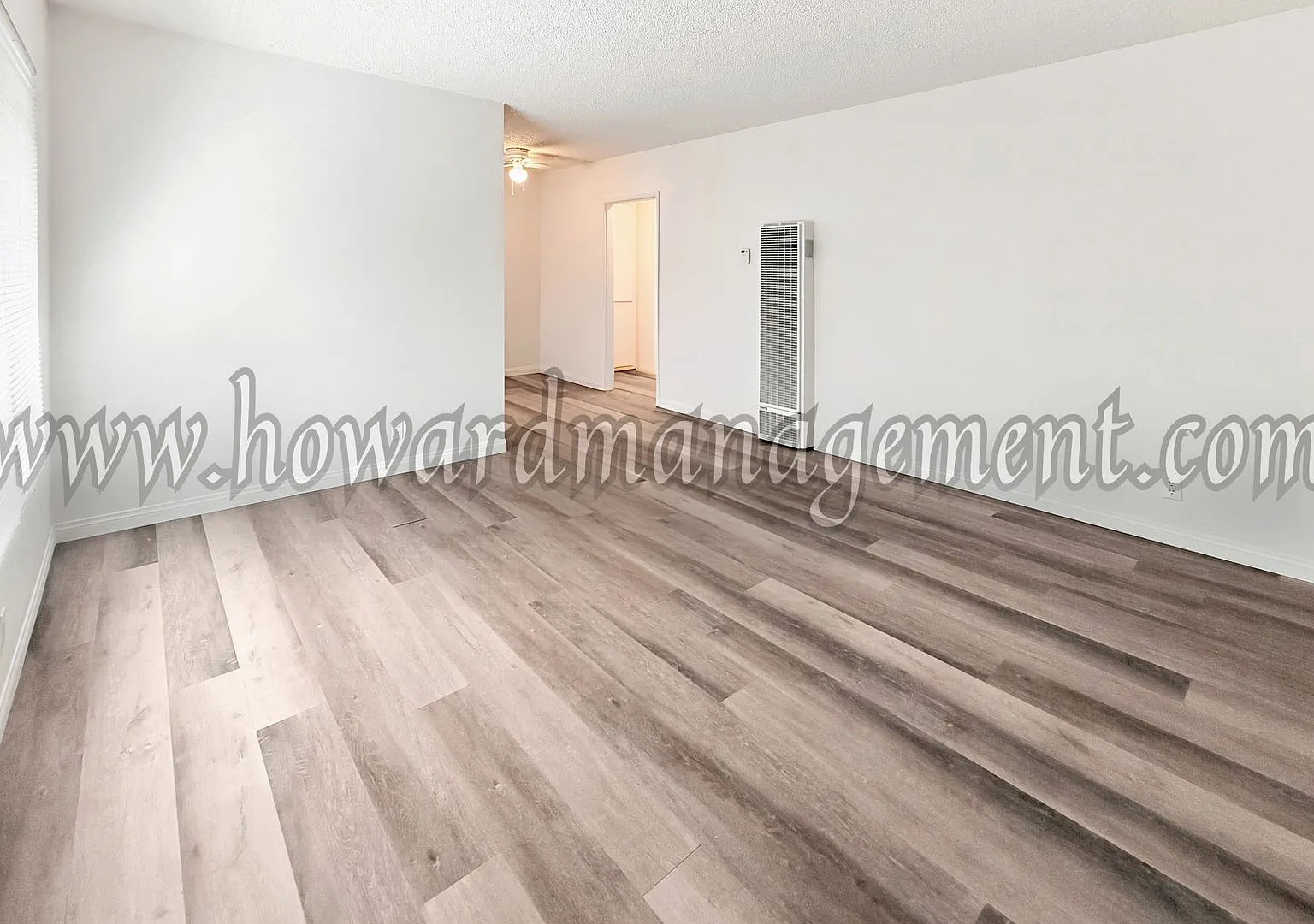 ** Move In Special** 4124 Grand View! Prime Location, All Vacancies Currently Offering 2 Week Fre... — Photo 3