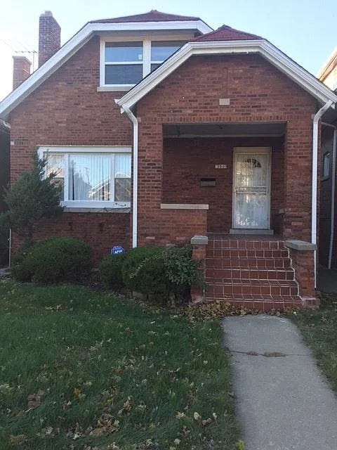5 bed, 2.5 bath, 1150 sqft, $2,600 — Photo 1