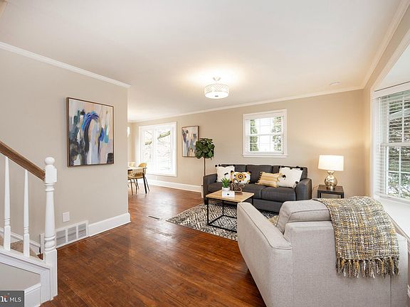 5th image of 57 Robarts Dr