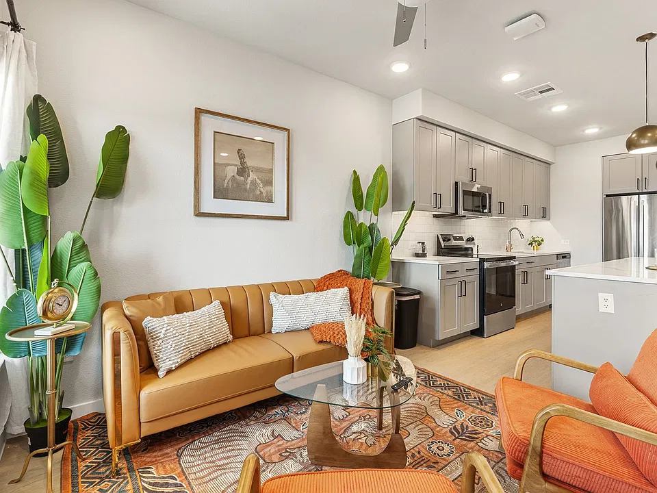 810 Houston Street Viaduct St #ID1699137P